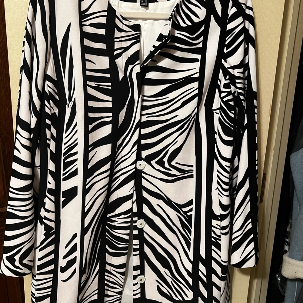 Dennis Basso Monochrome Patterned Jacket